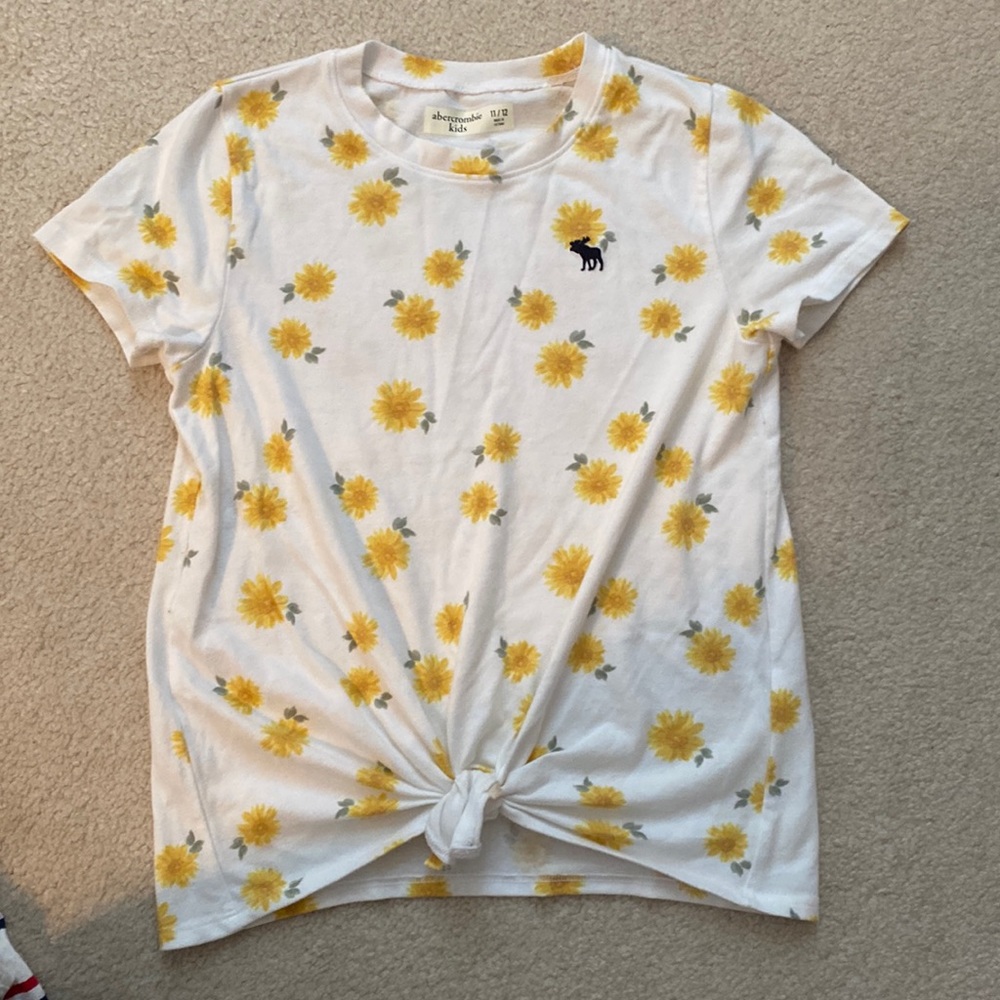Abercrombie kids size 11/12 t-shirt